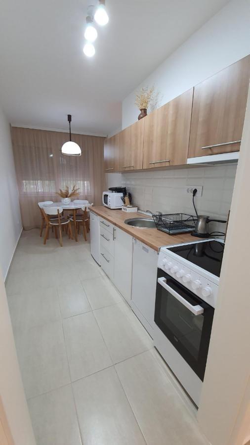 Apartman 8 Vrdnik Esterno foto