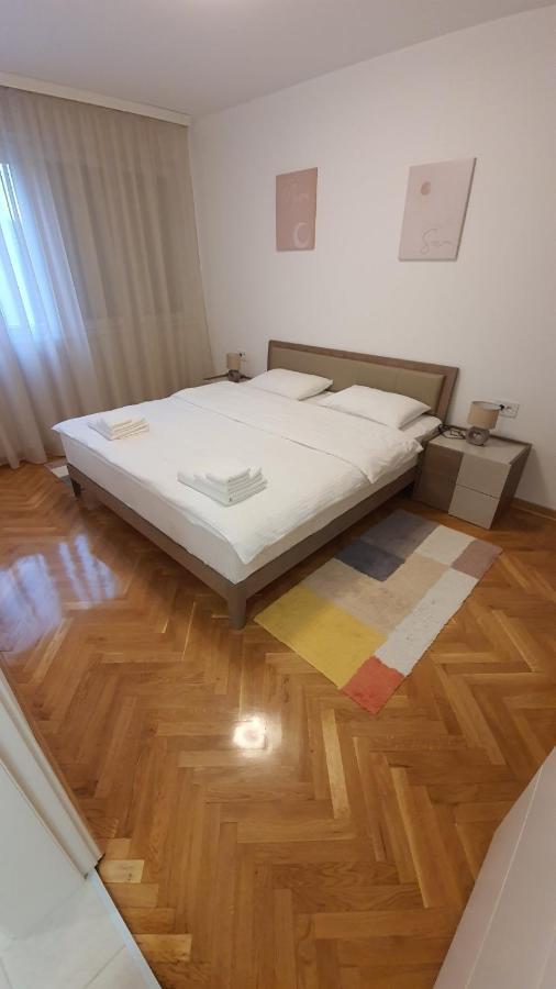 Apartman 8 Vrdnik Esterno foto