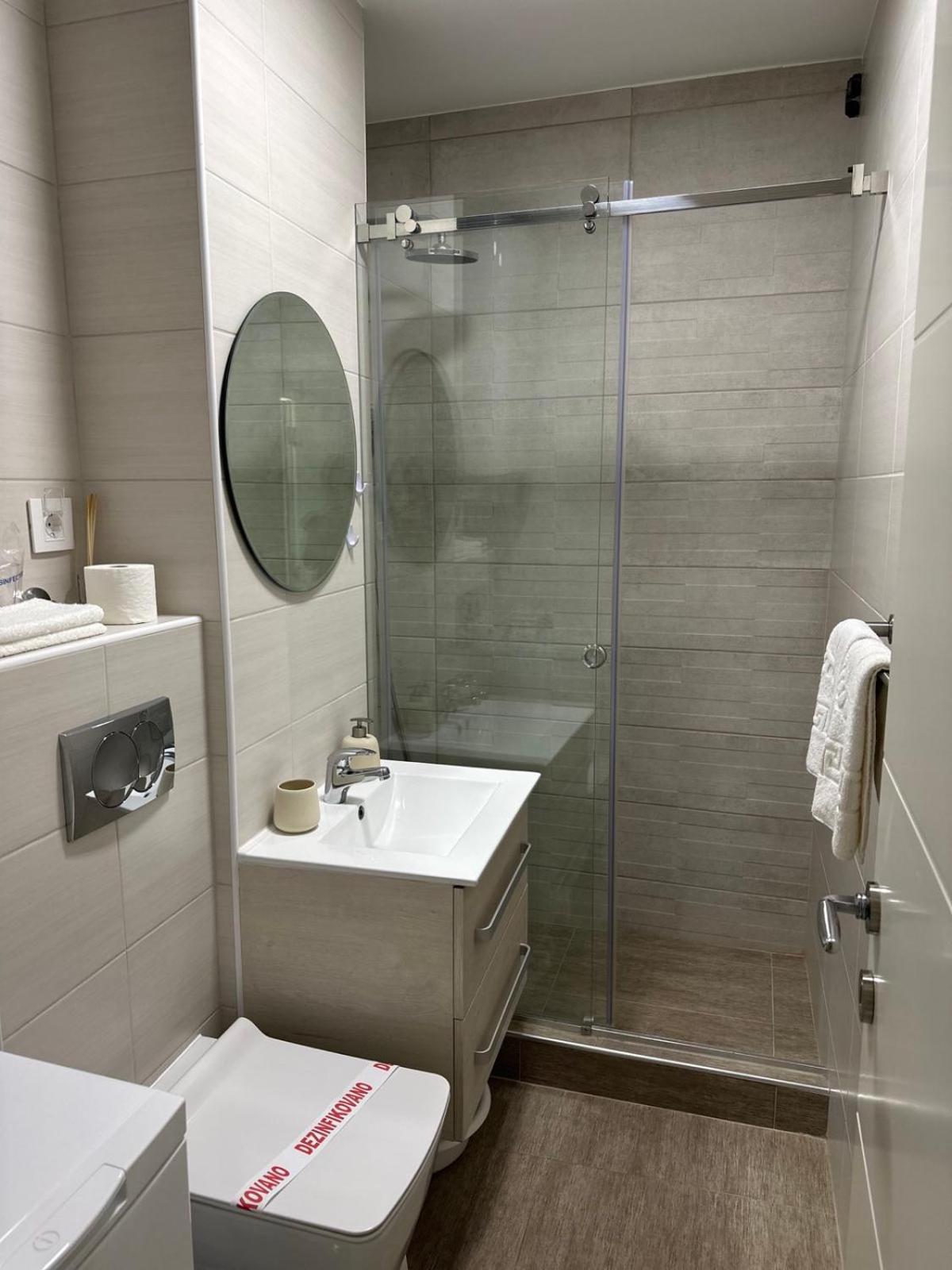 Apartman 8 Vrdnik Esterno foto