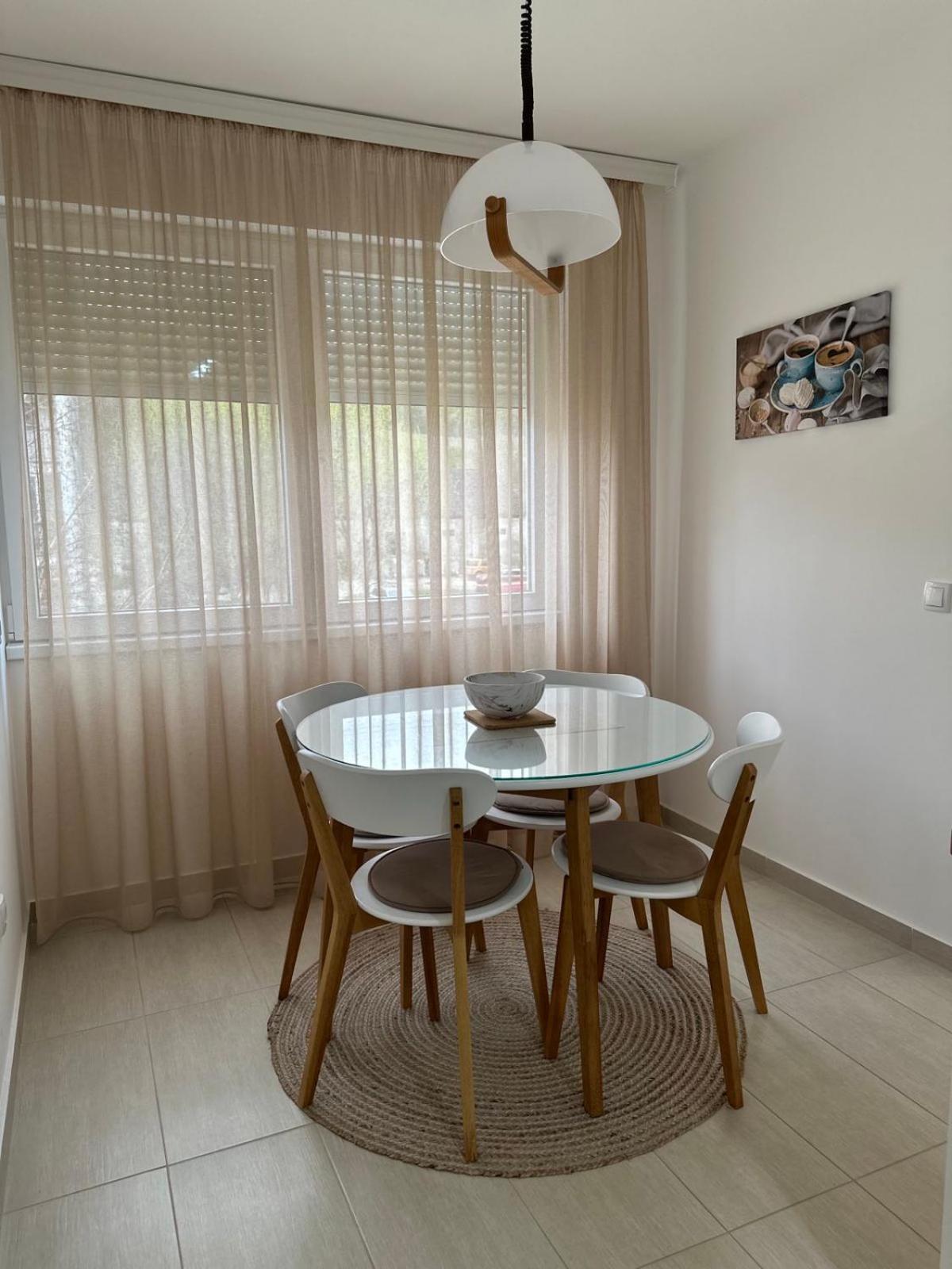 Apartman 8 Vrdnik Esterno foto